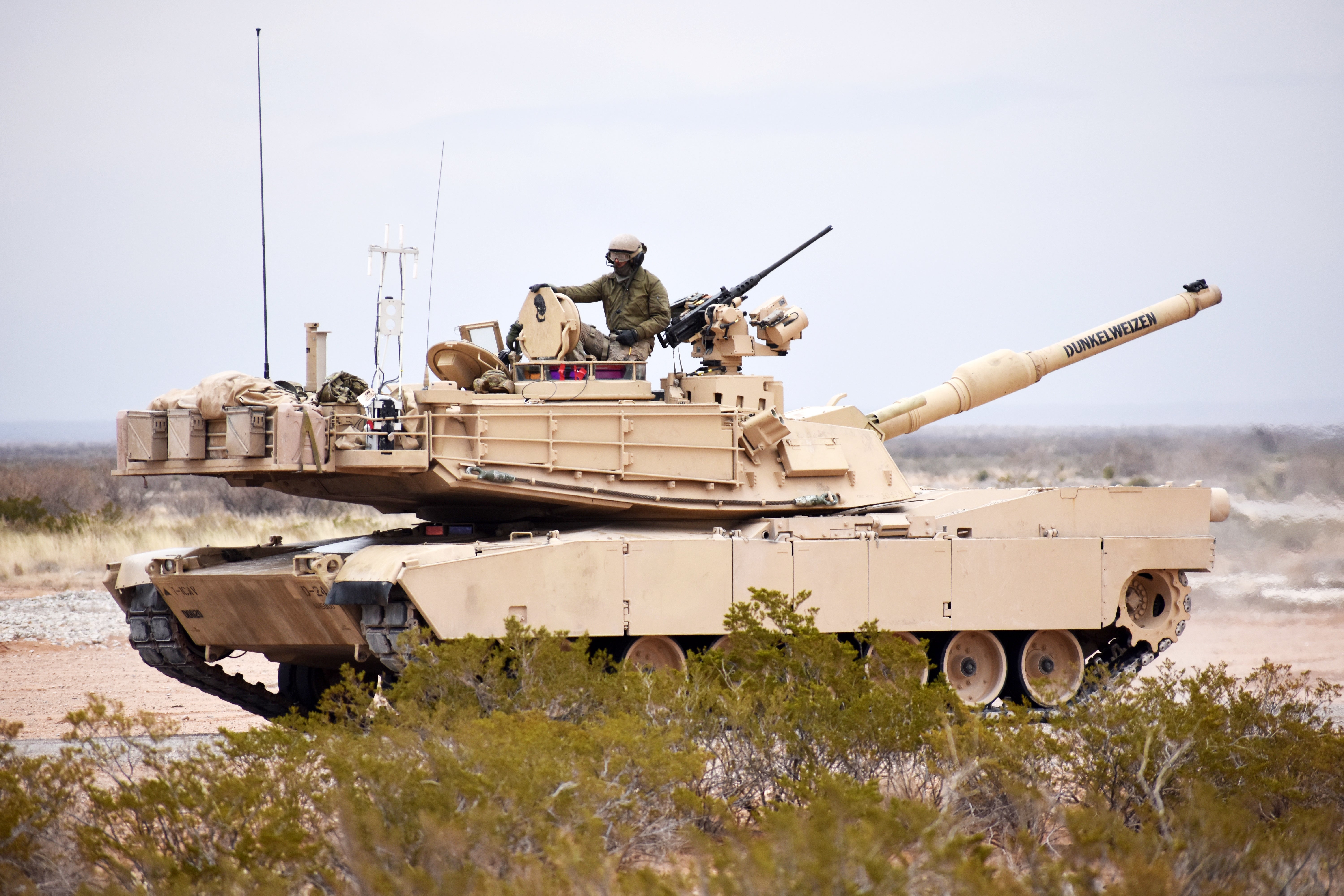 M1a2 Abrams Main Battle Tank Military Com M1 Abrams A - vrogue.co