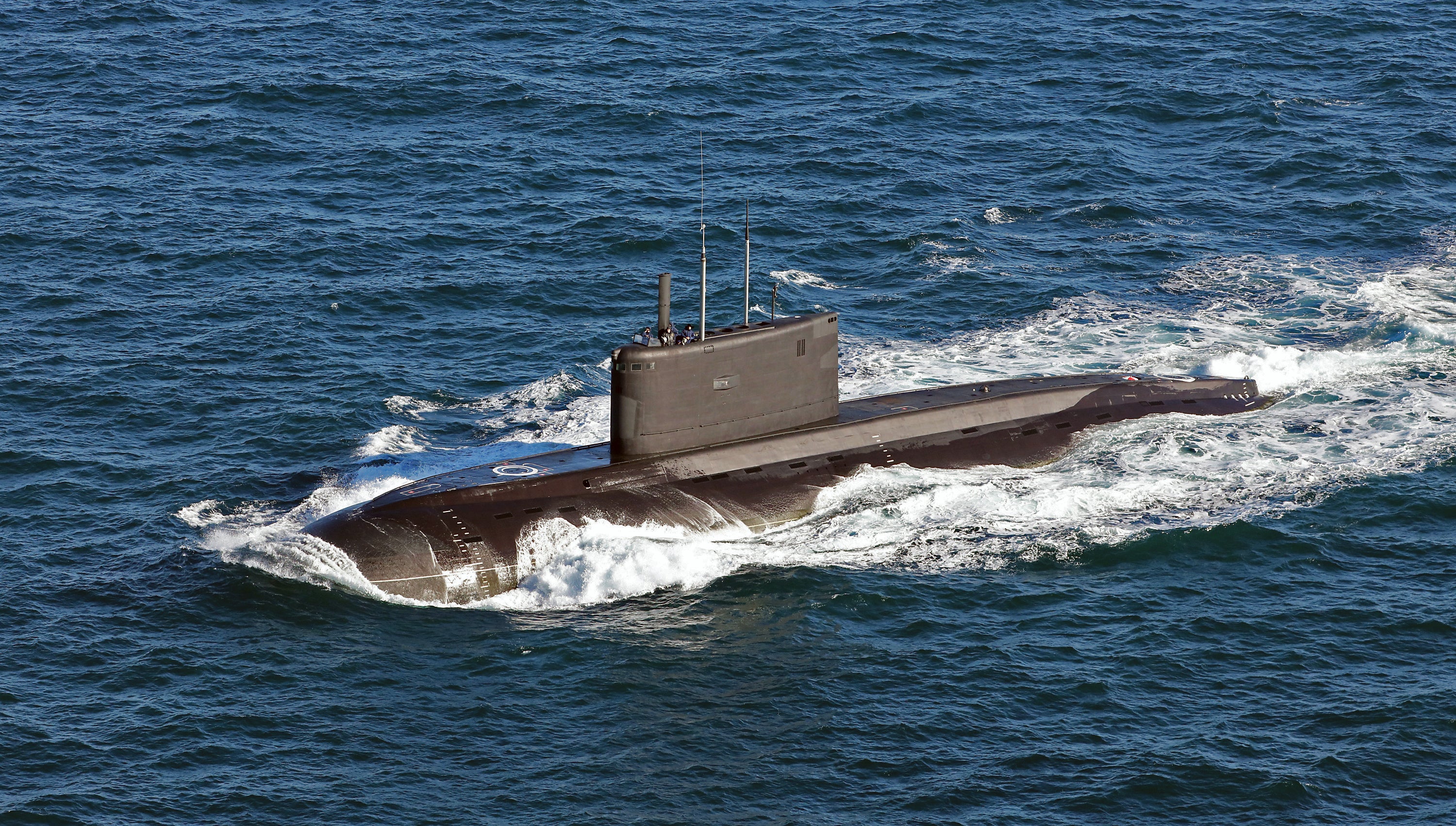 Indian Navy Considering Russian Kilo Class Submarine Refurbishment Deal indian-navy-considering-russian-kilo-class-submarine-refurbishment-deal