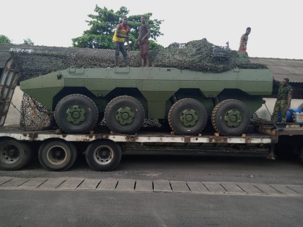 الجيش النيجيري يتسلّم دفعة كبيرة من المعدات الحربية الصينية وأهمها دبابه VT-4 Nigeria-st-1-1024x768