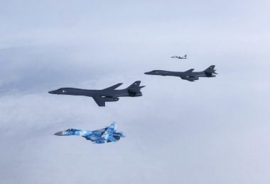 Russian Su-35 Fighters Scrambled to Intercept US B-1B Bombers Over the Sea of Okhotsk