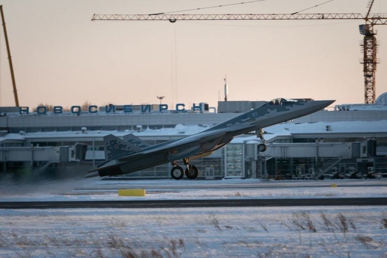 Su-57 Stealth Fighter: News #7 Su57-blue-01-takeoff-768x512