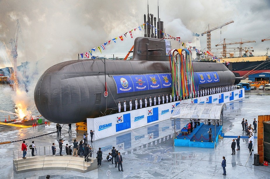 ROK-Navys-1st-3000-tons-KSS-III-Submarine-Dosan-Ahn-Chang-ho-Started-Sea-Trials-2.jpg