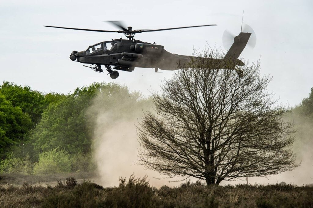 A Royal Netherlands Air Force AH-64D Apache (Defensie)