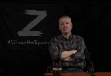 Screencap of a 2022 livestream by Igor Girkin criticizing Russian planning for the invasion of Ukraine