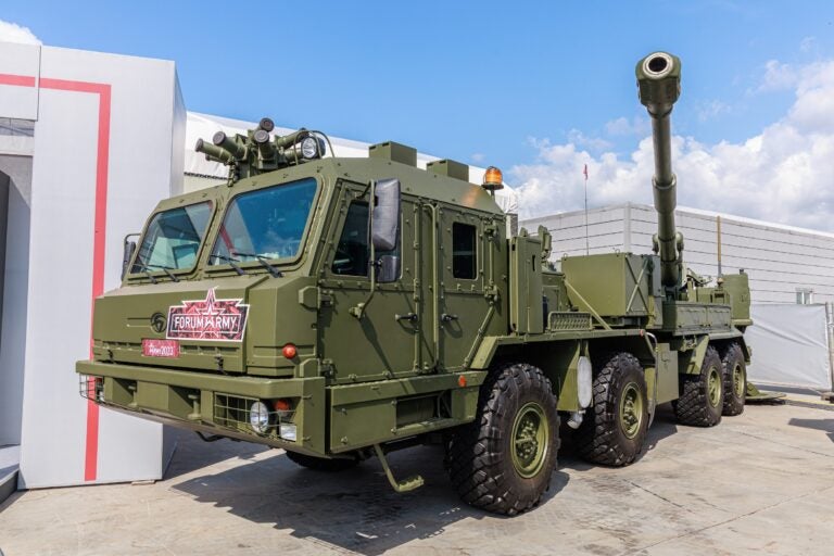 Russian Army Receives First 2S43 Malva Self-Propelled Howitzers