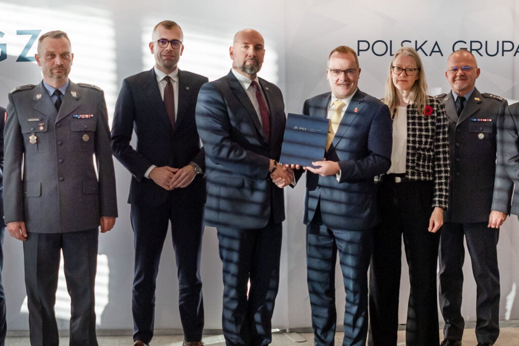 Representatives of MBDA and the Polish Armaments Group at the November 7 signing of an agreement finalizing terms of technology and knowledge transfer (Polish Armaments Group)
