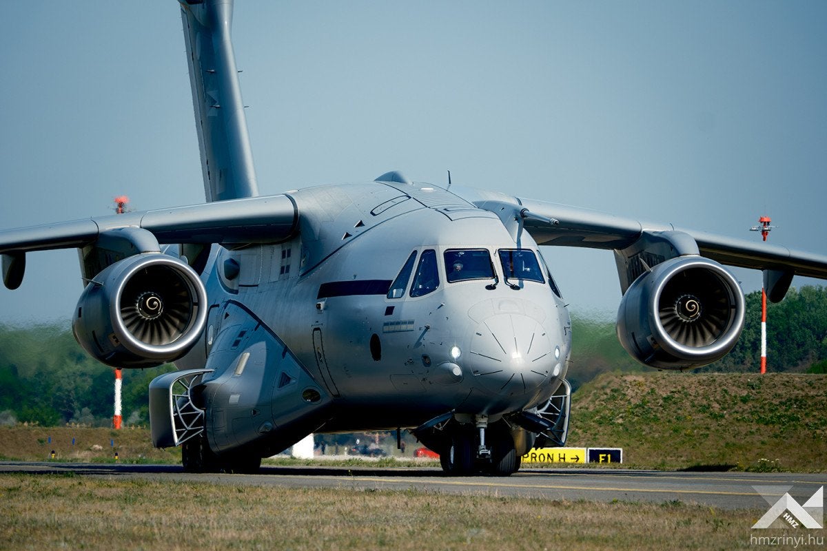 Megérkezett Magyarországra az első magyar KC-390 típusú katonai szállító repülőgép