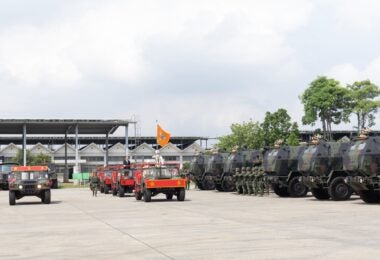 Taiwanese defense minister Wellington Koo at the commissioning ceremony of the Taiwanese Army's first HIMARS unit (Military News Agency)